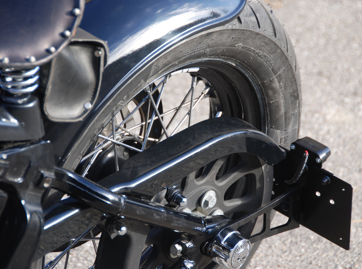 Support de plaque lateral mini feu leds Harley Davidson
